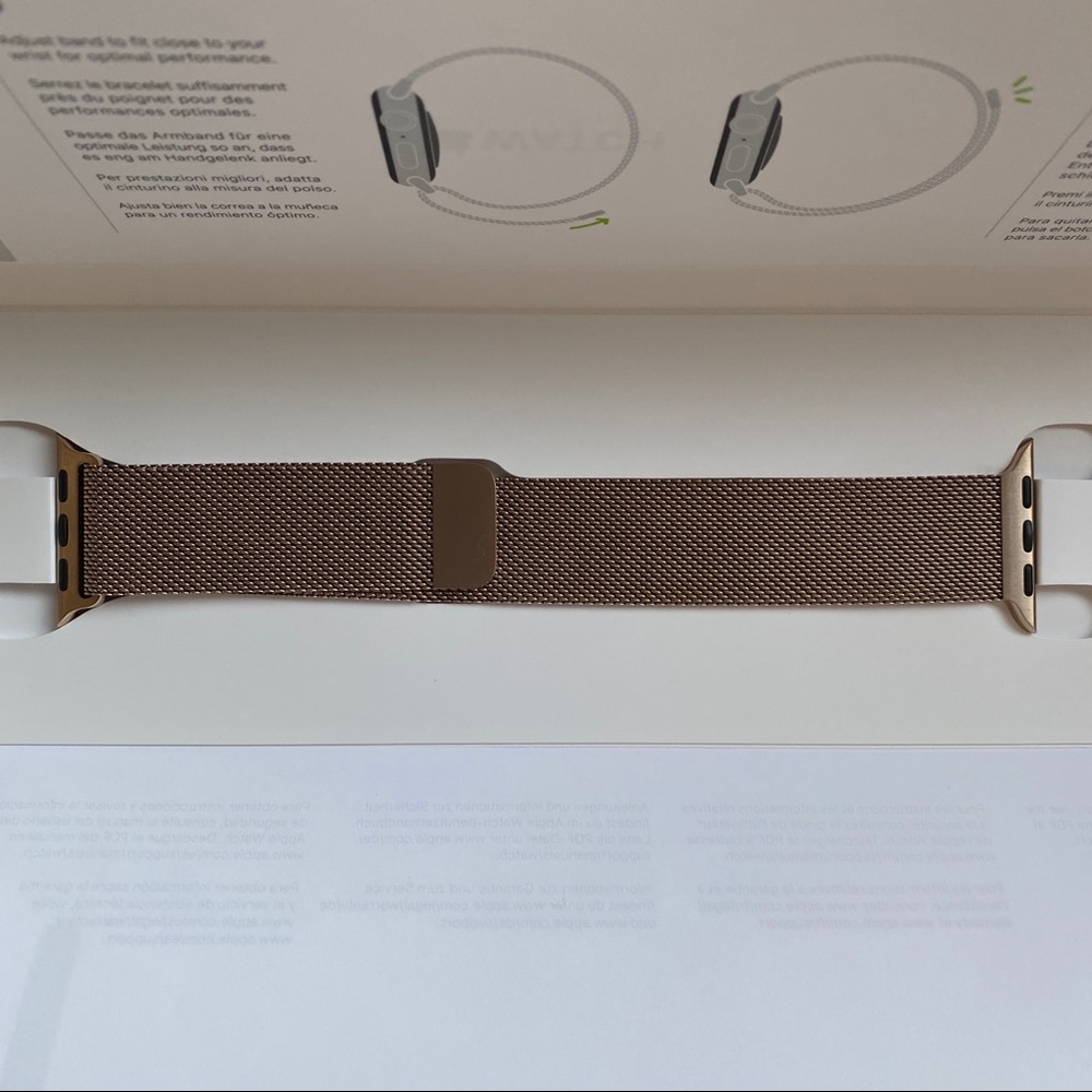 Apple Watch - 40mm Gold Milanese Loop Watch Band